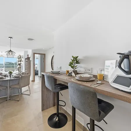 Sunny Golf - Luxury Penthouse - Rooftop Retreat Lejlighed