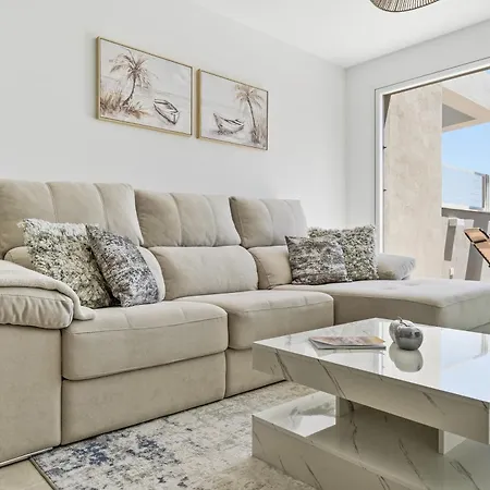 Sunny Golf - Luxury Penthouse - Rooftop Retreat