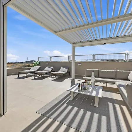 Sunny Golf - Luxury Penthouse - Rooftop Retreat * Estepona
