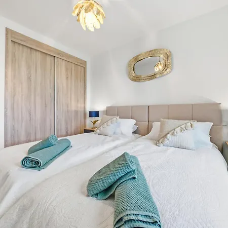 Sunny Golf - Luxury Penthouse - Rooftop Retreat Lejlighed