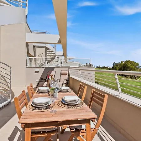 Lejlighed Sunny Golf - Luxury Penthouse - Rooftop Retreat Estepona