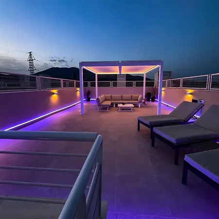 Lejlighed Sunny Golf - Luxury Penthouse - Rooftop Retreat *