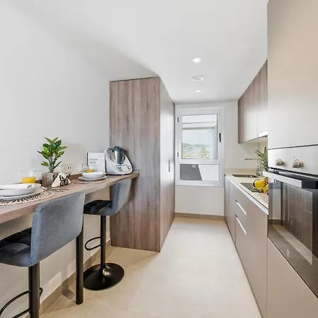 Sunny Golf - Luxury Penthouse - Rooftop Retreat Lejlighed *