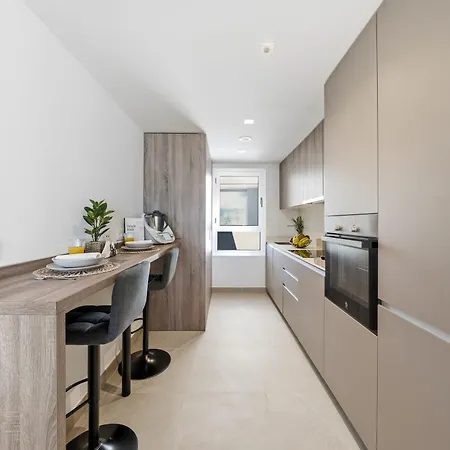 Lejlighed Sunny Golf - Luxury Penthouse - Rooftop Retreat *