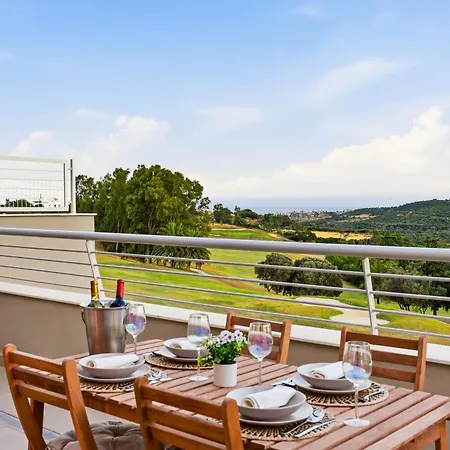 Sunny Golf - Luxury Penthouse - Rooftop Retreat *