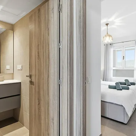 Sunny Golf - Luxury Penthouse - Rooftop Retreat Lejlighed