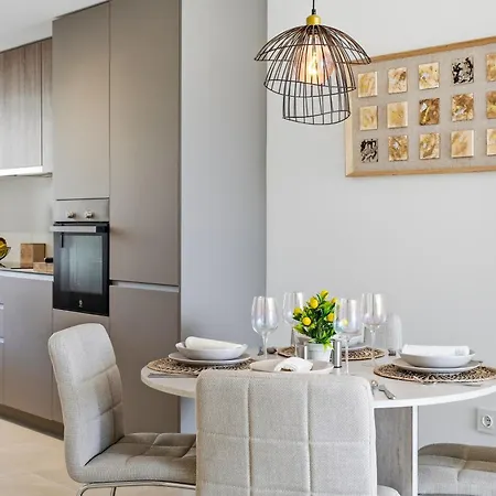Lejlighed Sunny Golf - Luxury Penthouse - Rooftop Retreat *
