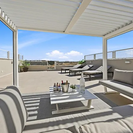 Sunny Golf - Luxury Penthouse - Rooftop Retreat * Estepona