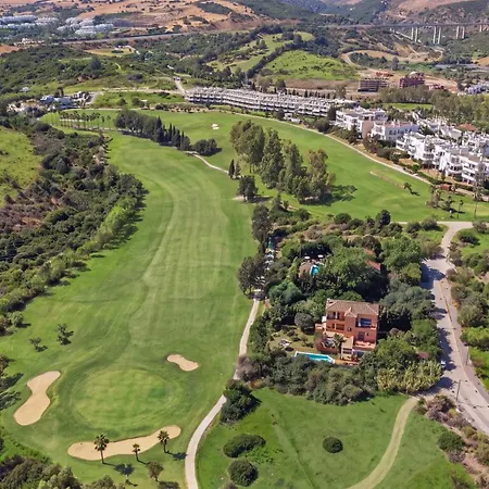 Lejlighed Sunny Golf - Luxury Penthouse - Rooftop Retreat Estepona