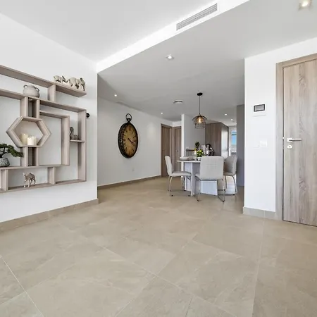 Lejlighed Sunny Golf - Luxury Penthouse - Rooftop Retreat Estepona