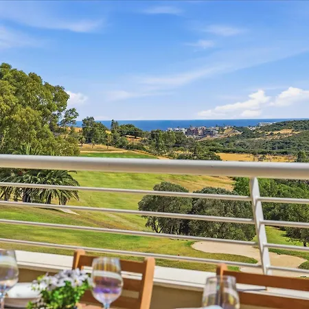 Sunny Golf - Luxury Penthouse - Rooftop Retreat Lejlighed Estepona